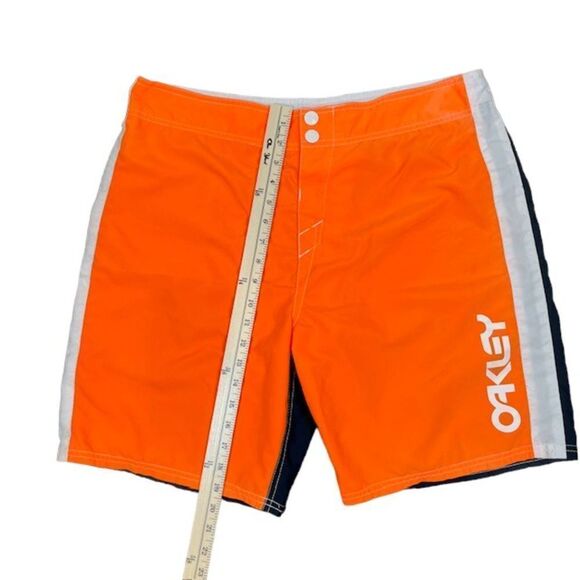 Oakley Men's Board Shorts Orange Navy White Size 36 - Picture 3 of 9